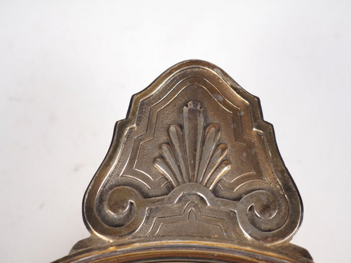 Légumier en argent, poinçon Minerve, anses à décor de palmette, prise 