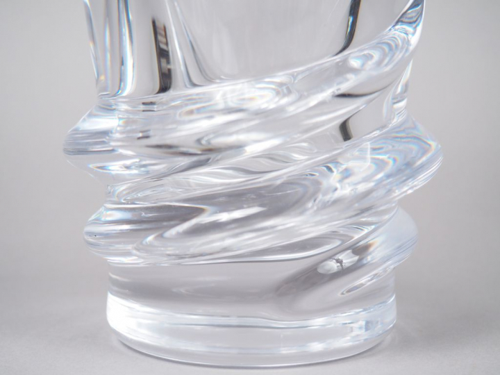 DAUM France. Vase en cristal. H. 24 cm.