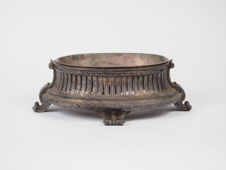 Vente aux enchères Jardinière ovale de style Louis XVI en bronze argenté