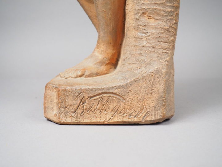 Ecole française XIXème, 'Saint Martyr au pilori'. Sculpture en terre c