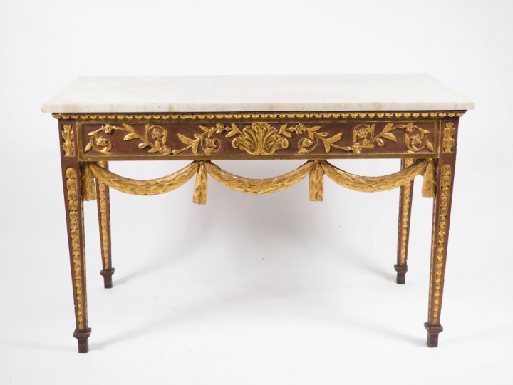 Console Louis XVI en bois mouluré et sculpté, à décor de rinceaux et d