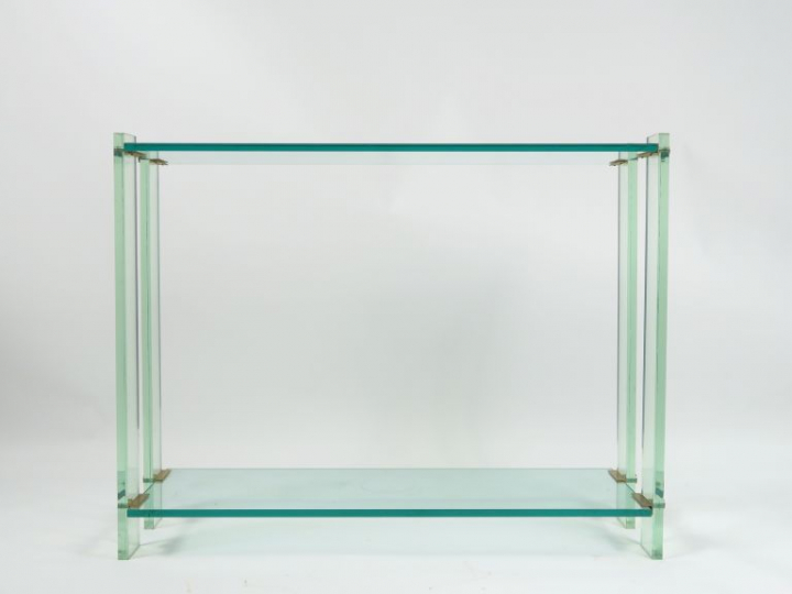 Marais International. Console en plexiglass et verre. Dim. 82 x 37 x 1