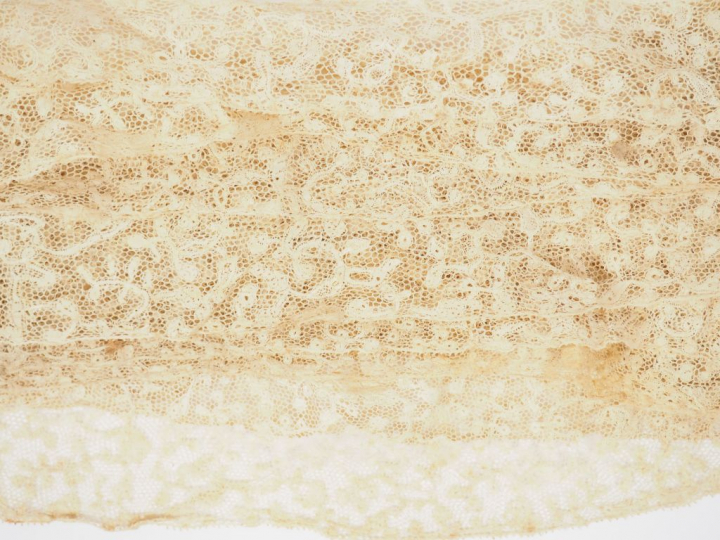 Volant dentelle fin XVII début  XVIIIè siècle.Dentelle aux fuseaux Val