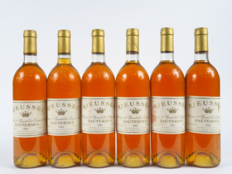 Vente aux enchères 6 BOUTEILLES CHÂTEAU RIEUSSEC 1er CC SAUTERNES - 1982 - BG