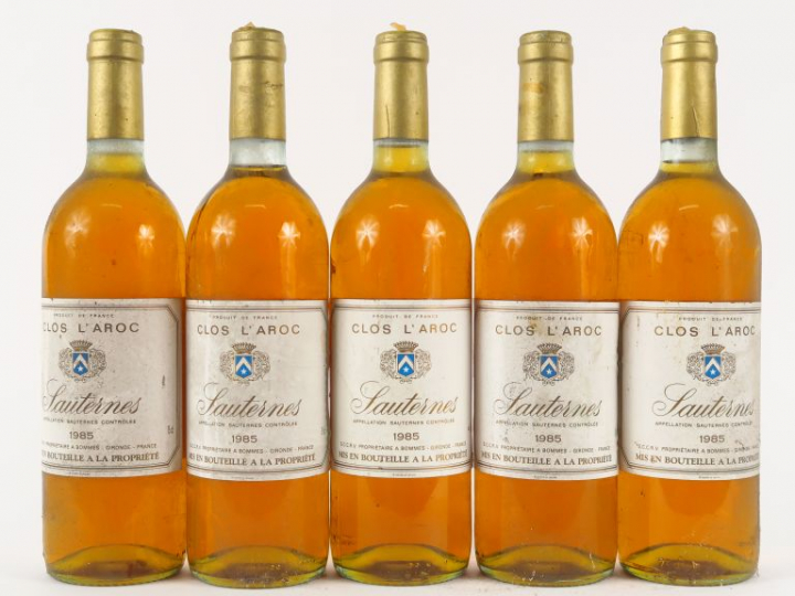 5 BOUTEILLES CLOS DE L'AROC SAUTERNES - 1985 - BG+