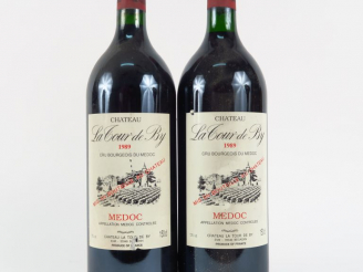 Vente aux enchères 2 MAGNUMS CHÂTEAU LA TOUR DE BY CB MEDOC - 1989