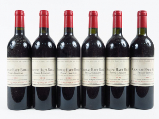 Vente aux enchères 6 BOUTEILLES CHÂTEAU HAUT BAILLY GCC GRAVES - 1990 - 4 BG