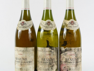 Vente aux enchères 3 BOUTEILLES BEAUNE 'CLOS ST LANDRY' BOUCHARD PÈRE   FILS - 1996 - EA