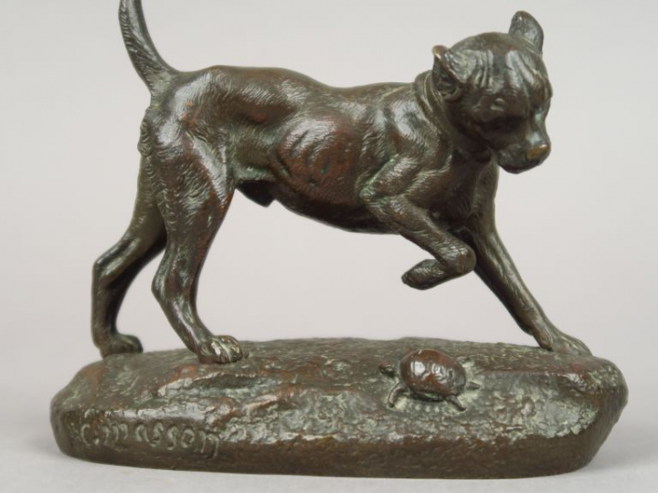 C. MASSON. "Le chien et la tortue" Sujet en bronze à patine brune. Sig