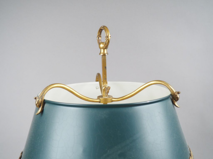 Lampe bouillotte de style Empire en bronze et tôle éclairant à trois l