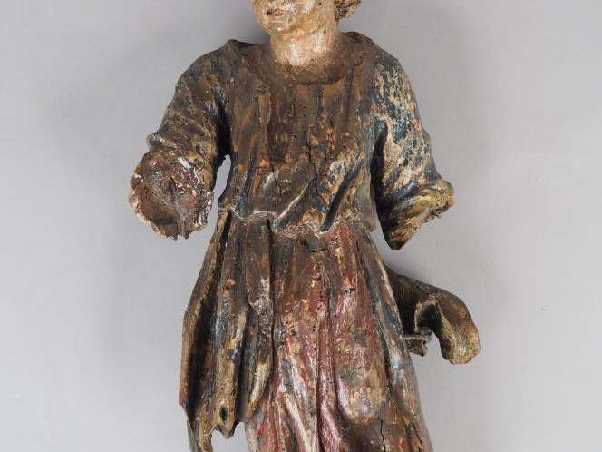 Sujet XVIIème en bois polychrome "Ange" H. 49 cm (manques)
