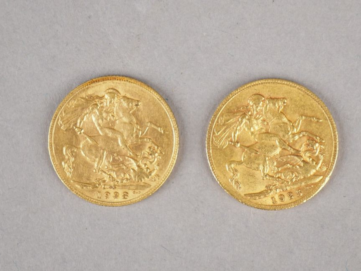 Deux pièces Georges V or, 1925 et 1928. FRAIS ACHETEUR : 5% TTC