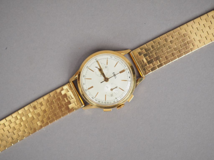 EBEL. Montre d'homme, boitier et bracelet en or jaune. Poids tel. 80,8