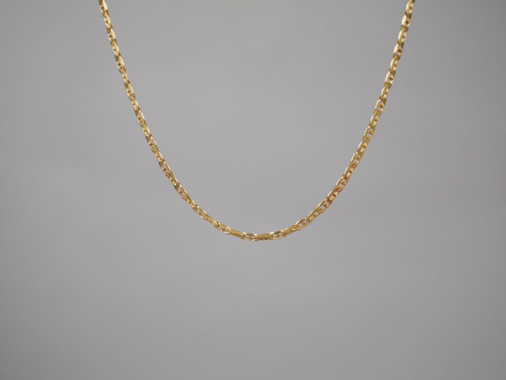 Chaine en or jaune, maille plate. Poids. 10,32 g