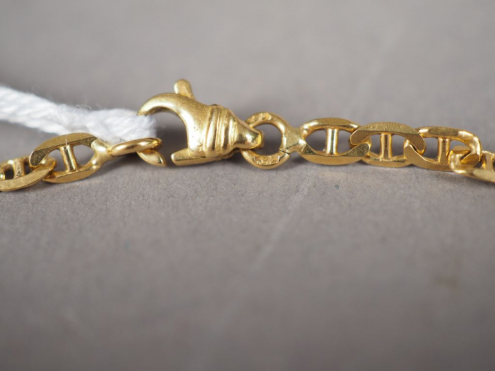 Chaine en or jaune, maille plate. Poids. 10,32 g