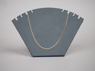 Vente aux enchères Chaine en or jaune. Long.45 cm Poids. 2,68 g