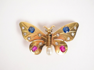 Vente aux enchères René BOIVIN (attribuée à) Broche en or jaune en forme de papillon, ser
