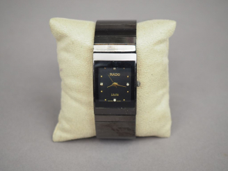 Vente aux enchères RADO.  Montre bracelet, modèle "Jubilé" hogh tech ceramics, cadran noi