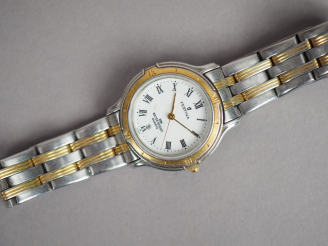 Vente aux enchères FESTINA. Montre de dame en acier.  Cadran à fond blanc, chiffres romai