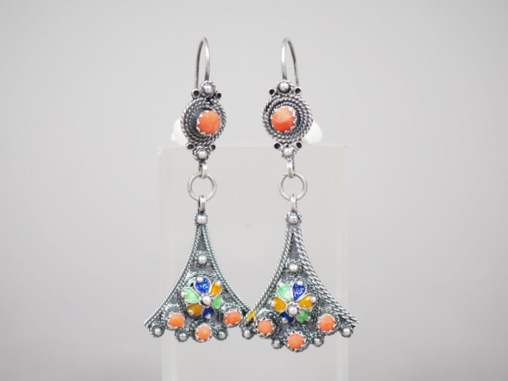 Bracelet manchette et boucles d'oreilles berbère en argent bas-titre, 