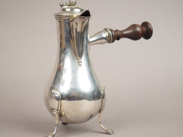 Verseuse tripode en argent, poinçon Minerve, poinçon au premier coq, p