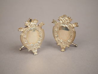 Vente aux enchères Paire de porte-menus de style Louis XVI en argent, poinçon Minerve, à 