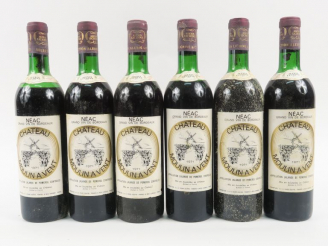 Vente aux enchères 6 BOUTEILLES CHÂTEAU MOULIN A VENT LALANDE DE POMEROL - 1971 - 3 HEP/2