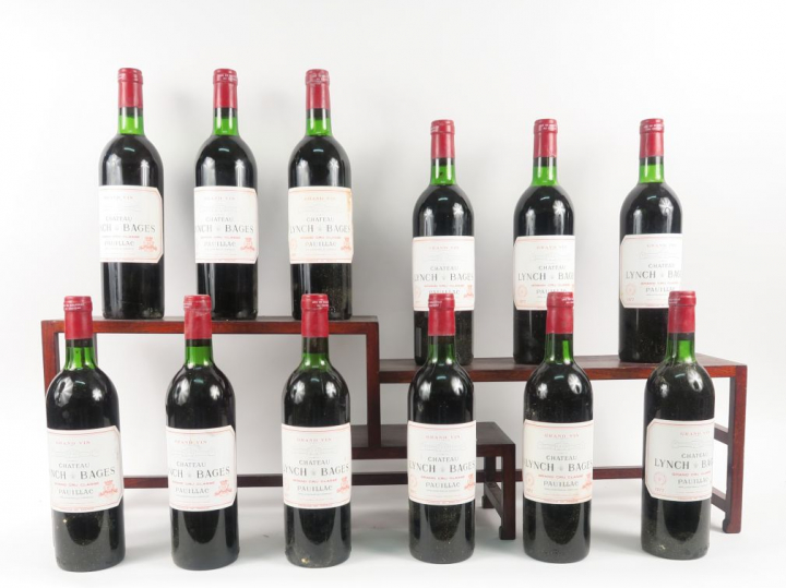 12 BOUTEILLES CHÂTEAU LYNCH BAGES GCC PAUILLAC - 1977 - CBO - 7 BG/4 L