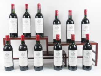 Vente aux enchères 12 BOUTEILLES CHÂTEAU MONTROSE GCC STE ESTEPHE - 1979 - CBO - 11 BG/1 