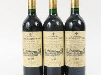 Vente aux enchères 3 BOUTEILLES CHÂTEAU LA MISSION HAUT BRION GCC GRAVES - 1988 - 1 ELS