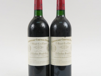 Vente aux enchères 2 BOUTEILLES CHÂTEAU CHEVAL BLANC 1er GCC ST EMILION - 1992 - BG