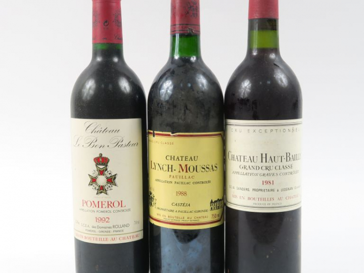 3 BOUTEILLES : 1 CHÂTEAU LYNCH MOUSSAS GCC PAUILLAC 1988 BG - 1 CHÂTEA