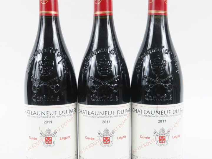 3 BOUTEILLES CHATEAUNEUF DU PAPE 'CUVEE LEGATS' J.M. ROYER - 2011