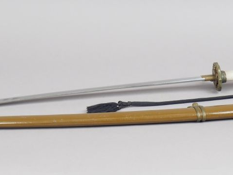 Copie d'un katana de type Shingunto, avec lame en shinogi-zukuri, naka
