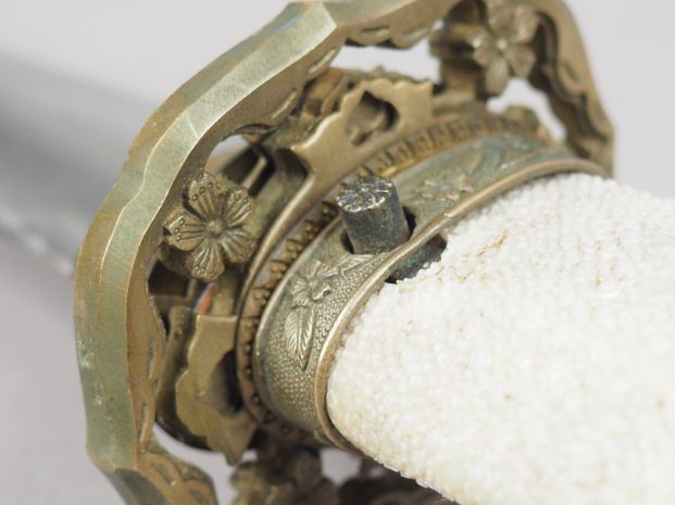 Copie d'un katana de type Shingunto, avec lame en shinogi-zukuri, naka