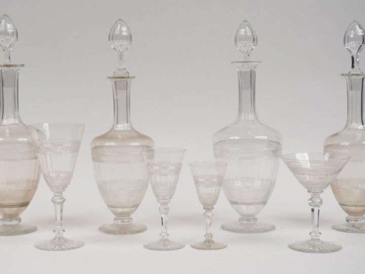 BACCARAT (?). Partie de service de verres en cristal XIXe à décor de c
