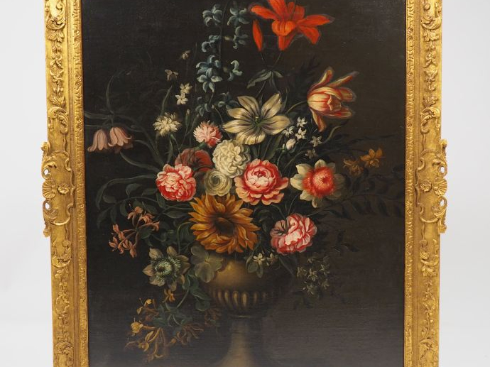 	Ecole XVIIème. "Bouquet de fleurs dans un vase". Huile sur toile.  Di
