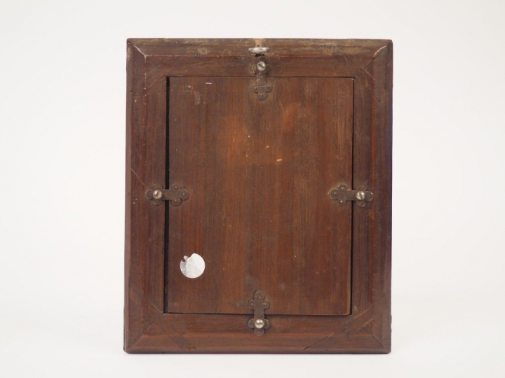 Plaque en émail peint polychrome représentant Saint François de Paul e