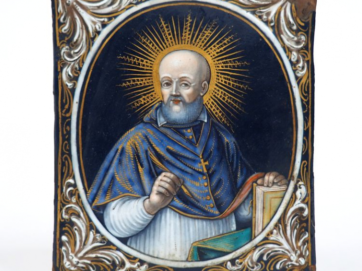 Plaque en émail peint polychrome avec rehauts de dorure représentant s