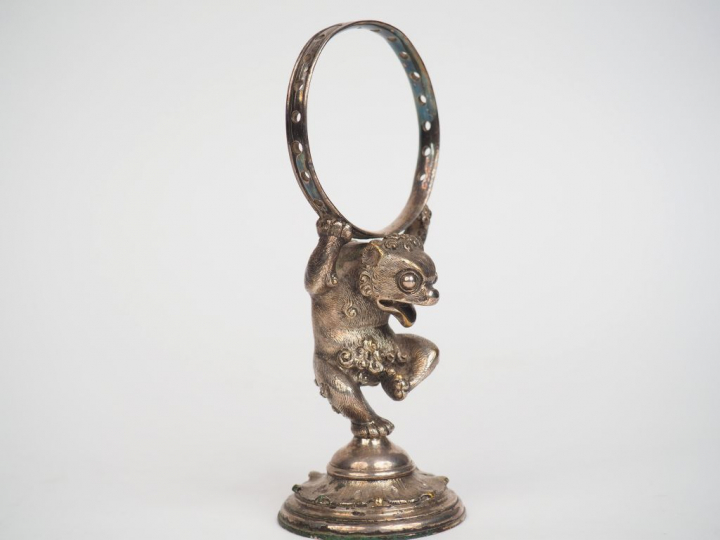 CHRISTOFLE. Porte cure-dents en bronze argenté en forme de monstre. Si