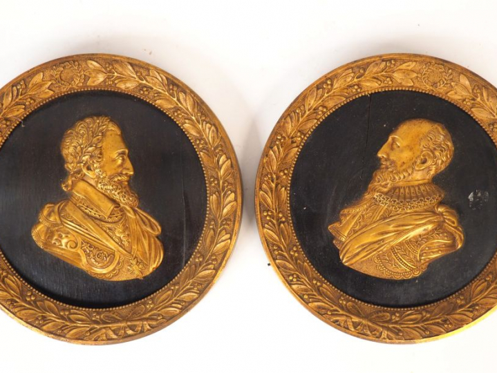 Paire de tondos XIXème en bronze « Henri IV et Sully », sur fond plaqu