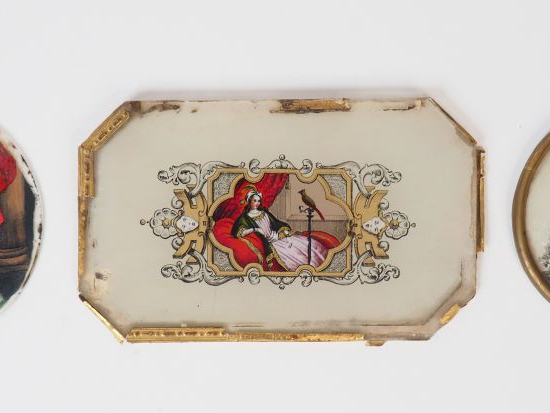 Trois différents dessus de boite Restauration en fixé sous verre.  Dia