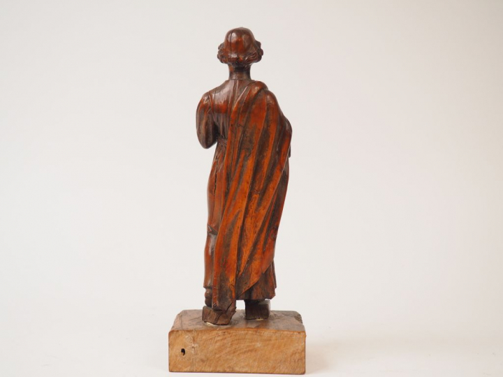 Sujet XVIIIème en bois sculpté "Apôtre" H. 26,5 cm  (petits manques et