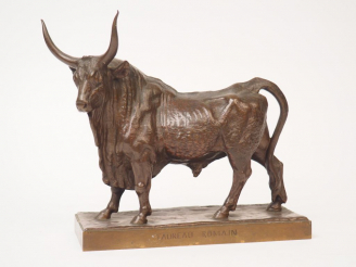 Vente aux enchères J. CLÉSINGER "Taureau romain" Sujet en bronze à patine brune. Fonte Ba