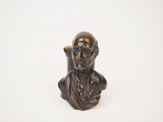 Vente aux enchères Ecole française XIXème  "Voltaire" Sujet en bronze à patine brune.  So
