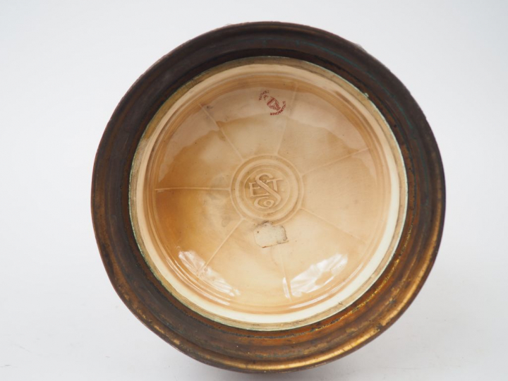 AMPHORA.  Eduard Stelmacher. Grand vase Art déco en céramique, à décor