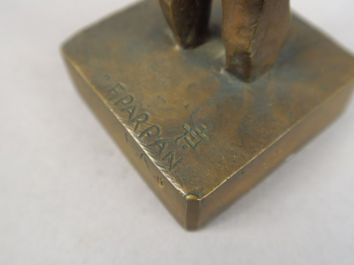 Ferdinand PARPAN "Femme debout" Sculpture en bronze.  Signée. EA 0.  H
