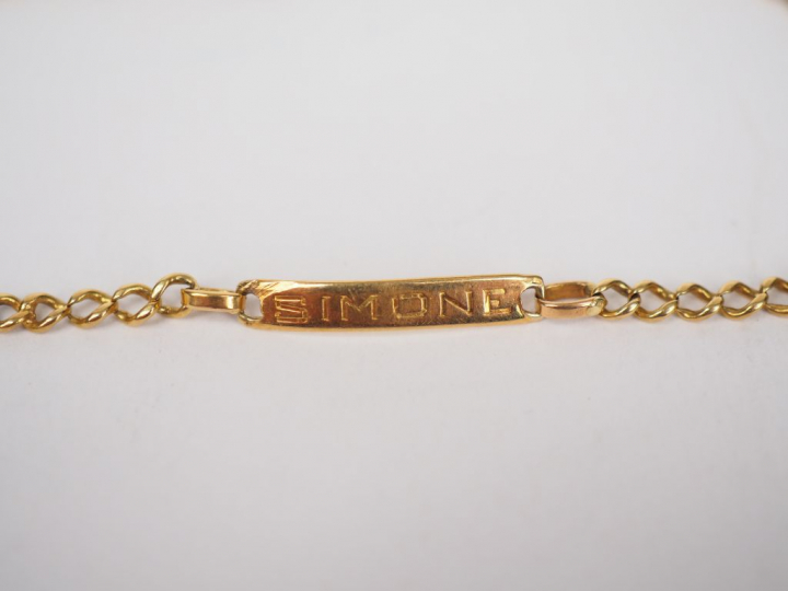 Bracelet de naissance en or jaune.  Marqué Simone.  Poids. 2,58 g