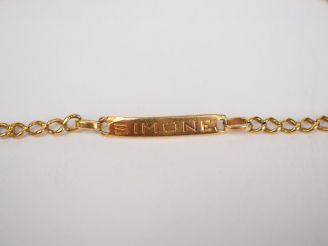 Vente aux enchères Bracelet de naissance en or jaune.  Marqué Simone.  Poids. 2,58 g