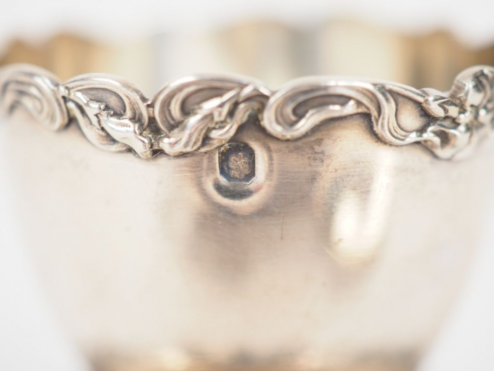 Ensemble comprenant : - une pince à sucre en argent, poinçon Minerve, 
